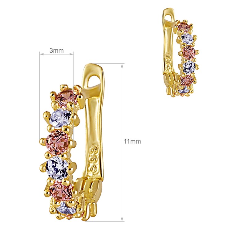 Para złotych kolczyków kół z różowymi i białymi kamieniami na białym tle wymiary