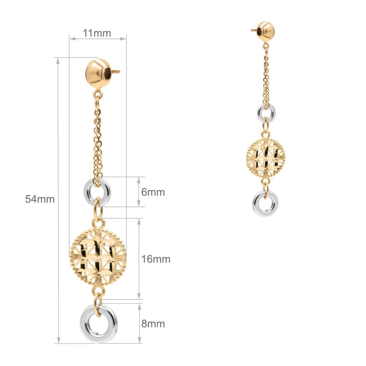 Dwukolorowe kolczyki wiszące z ażurową okrągłą zawieszką i łańcuszkiem na jasnym tle wymiary
