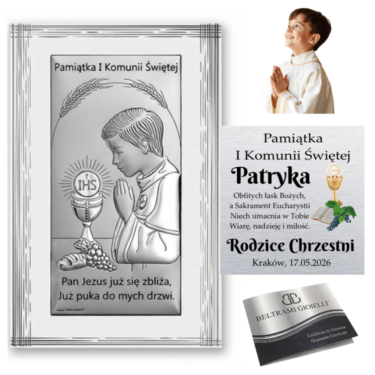Kolaż: srebrny obrazek „Pamiątka I Komunii Świętej” z modlącym się chłopcem i kielichem IHS, wizualizacja personalizacji