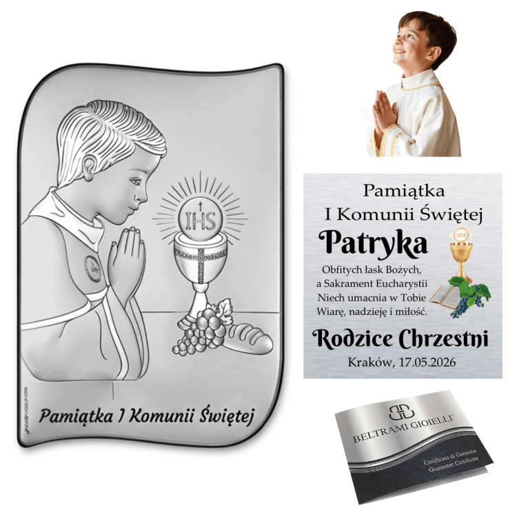 Kolaż: srebrny obrazek na I Komunię („Pamiątka I Komunii Świętej”) z modlącym się chłopcem i kielichem IHS, wizualizacja personalizacji oraz certyfikat Beltrami Gioielli.