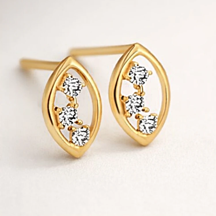 Para złotych kolczyków z cyrkoniami w kształcie markizy