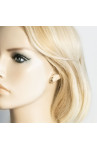 Złote kolczyki z geometrycznym wzorem – wyjątkowy styl